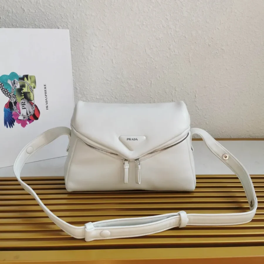 Prada Women's Bag 32x21cm 1BC165