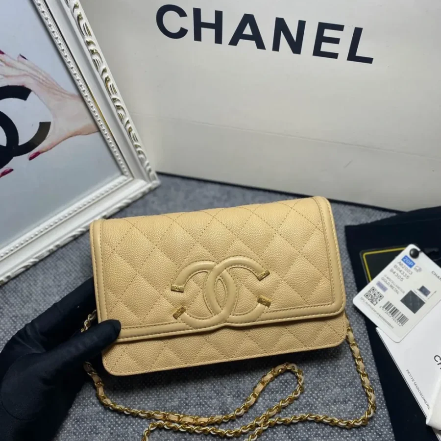 Cross bag gold buckle Model: 82003 Size: 19cm