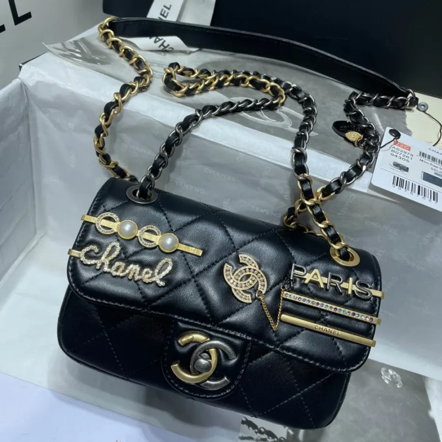 Gold leather rhombus bag Size: 11x19x8cm