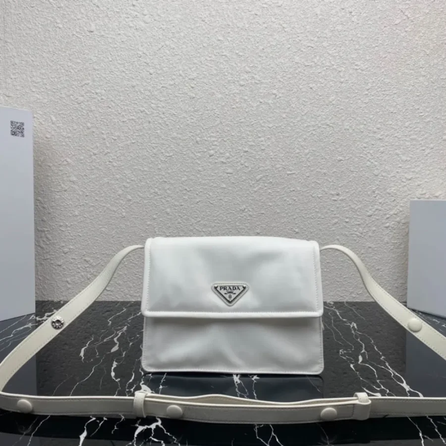 Prada Shoulder Bag Size:16x11cm 1BD313