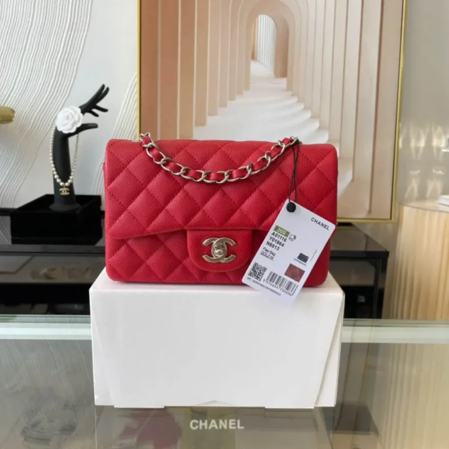 Light Silver Metal Bag Size: 20cm Ident No.: 01116