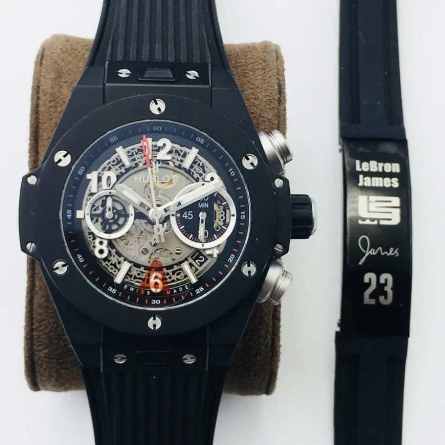Hublot Big Bang watch Diameter: 45.5 mm