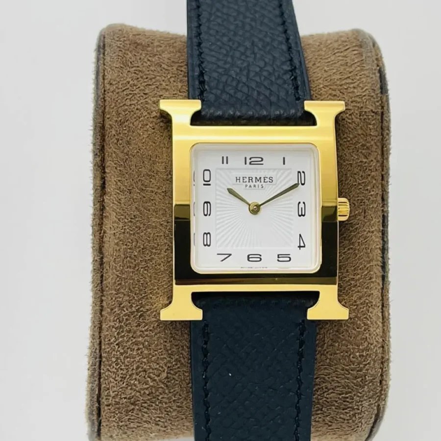 Hermes diamond series watch Size: 26X26MM
