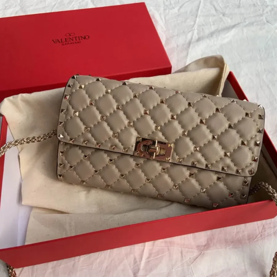 valentino model:0137 size:23.5*14.5*4.5cm