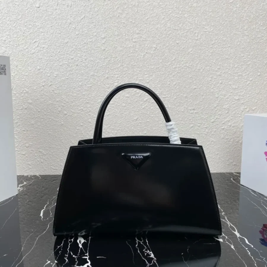 Prada Handbag Size: 33x18cm 1BA327