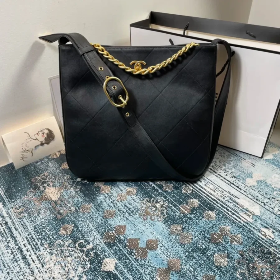 Chane Model: AS2845 Hippie Bag Size: 36 35.5 7
