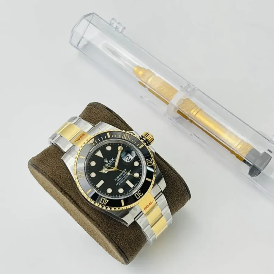 Rolex Submariner Diameter: 40mm: Thickness 12.5mm