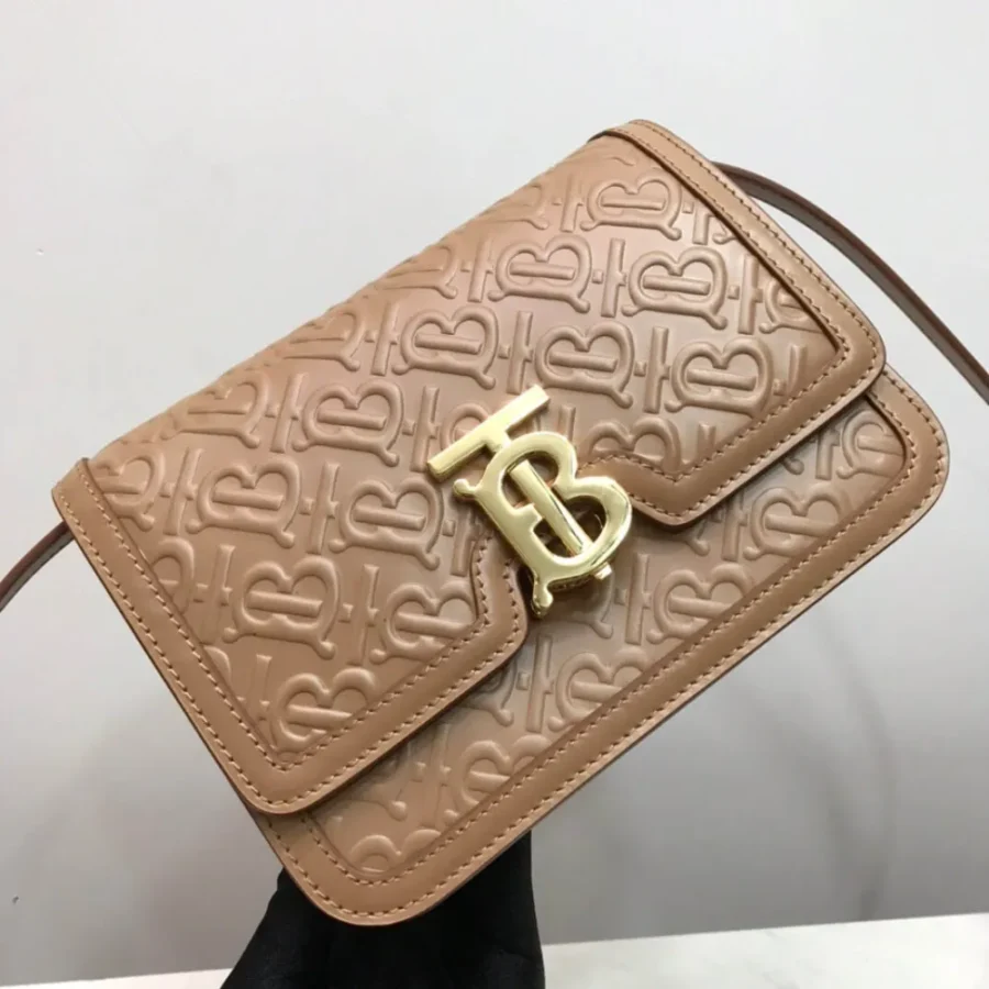 Shoulder bag Size:W21 x H16 x D6cm Code:700123