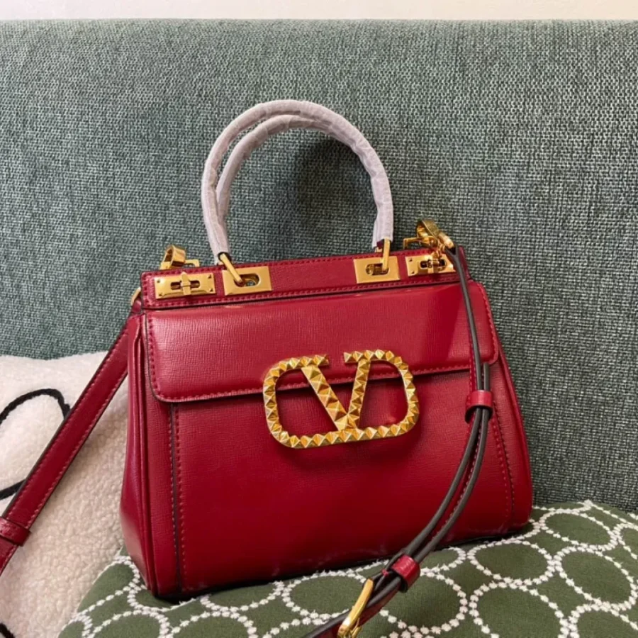 Valentino Model: 3300 Size: 23x20x6cm