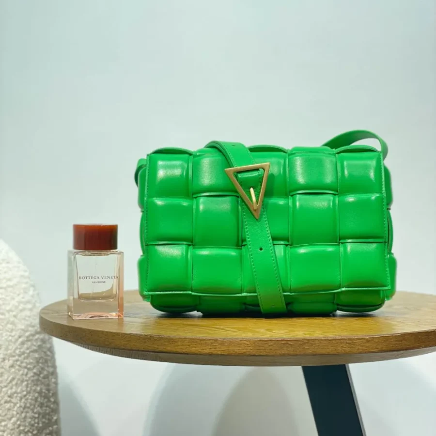 BV Padded Cassette Pillow Bag Size: 26x18cm 70094