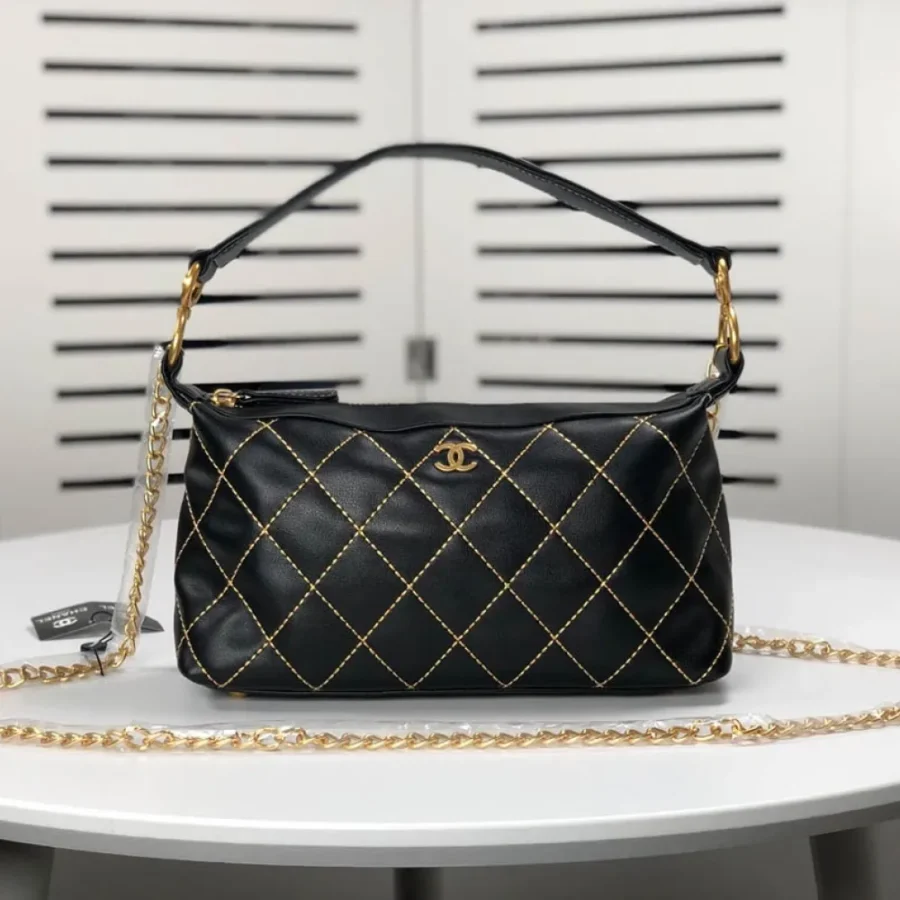 Chanel Style: 215# Size: 26.14.9