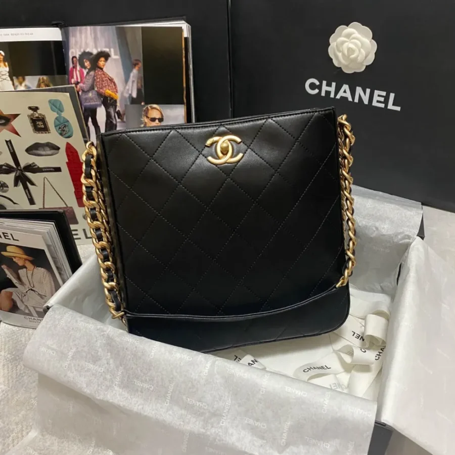 Chanel model number As2832 Size: 24*25*8.5