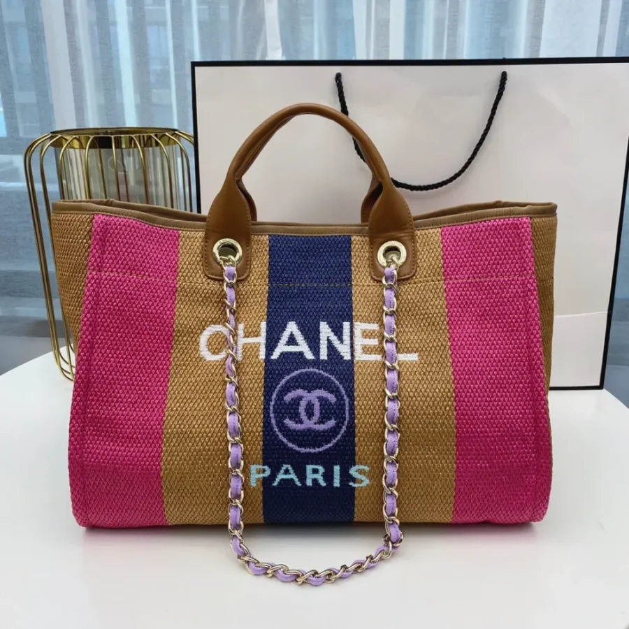Chanel Model: A066941 Size: 39*30*22