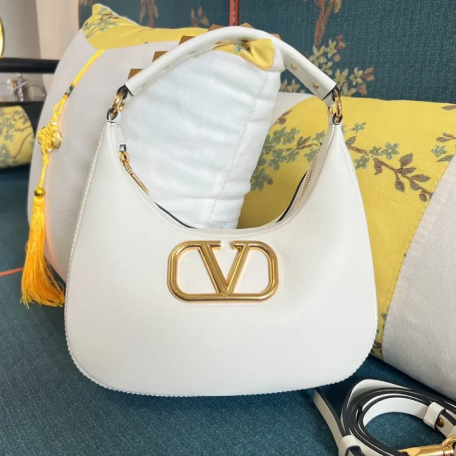Valentino Model:1069 Size:26 x 30 x 7 cm