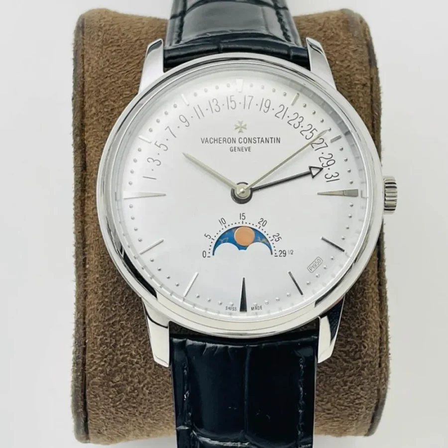 Vacheron Constantin Heritage Watch Model: 4010U Diameter: 42.5 mm