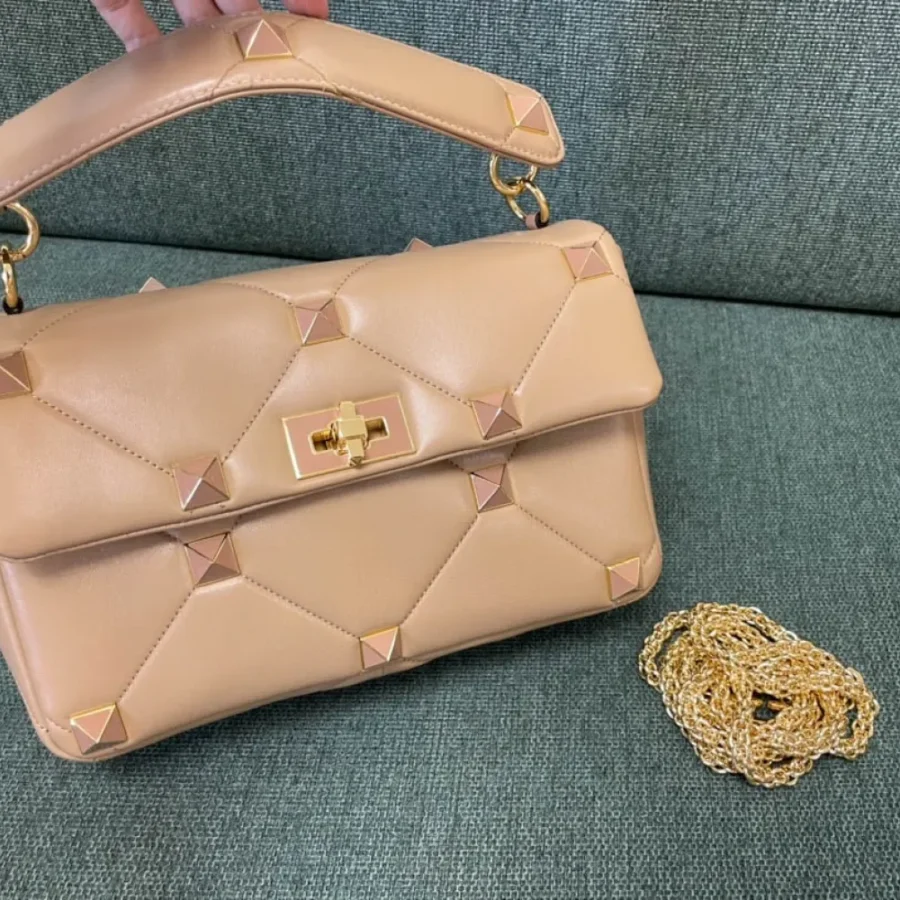 Valentino Model: 0188 Size: 28x18x8cm 23x16x8cm