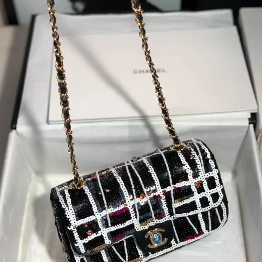 Crossbody Bag Size: 19 Cm