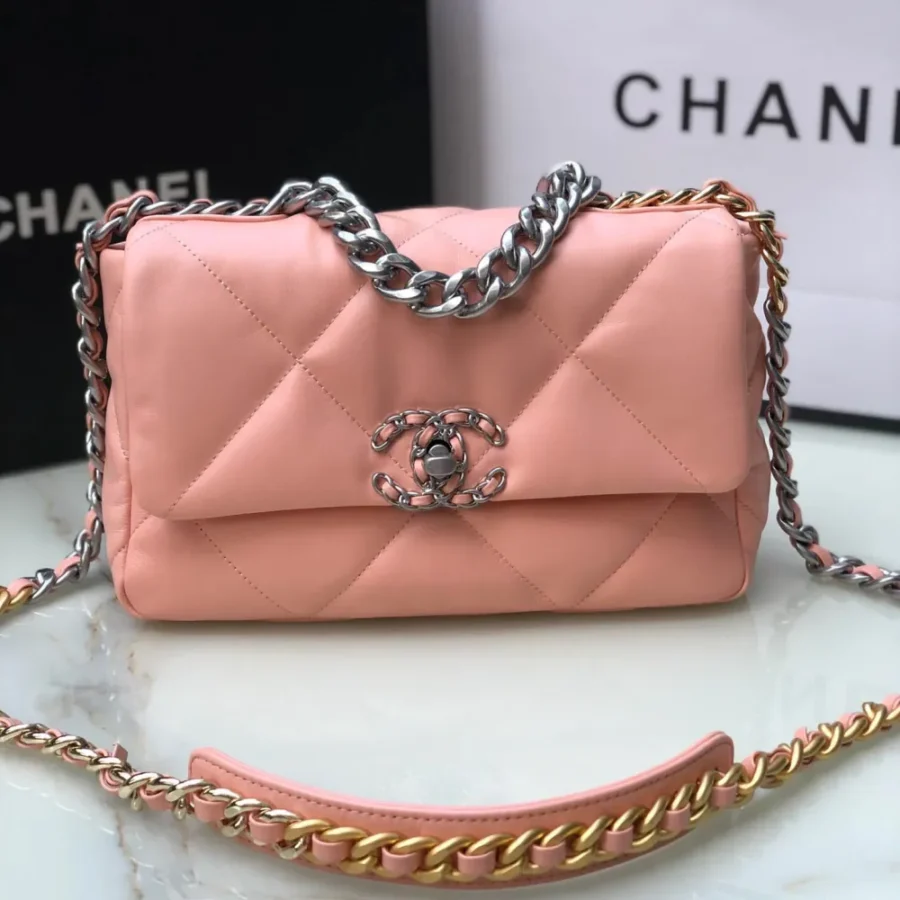 Chanel Model: S1160 Size: 26cm