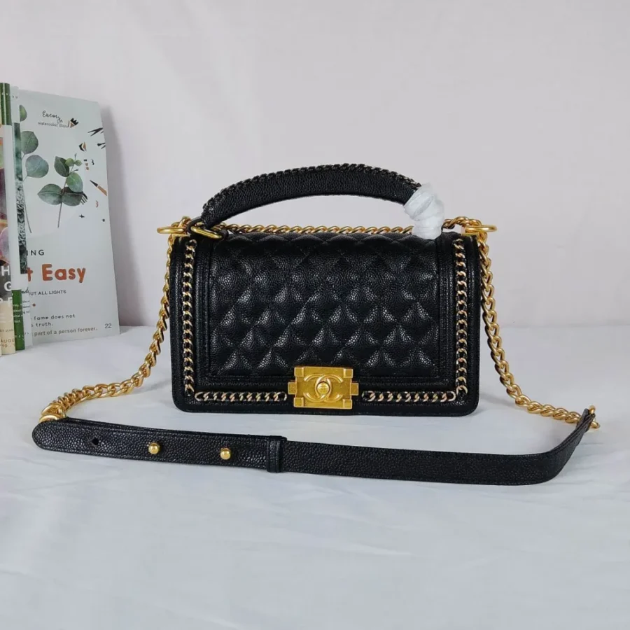 Lambskin Size: 25*16*9cm Style: 67086-1