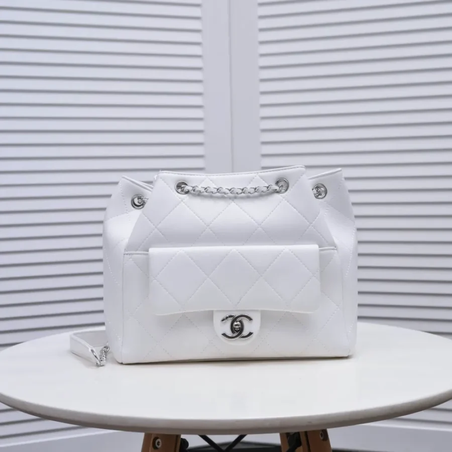 Chanel Style: 9067 Size: 26x23cm