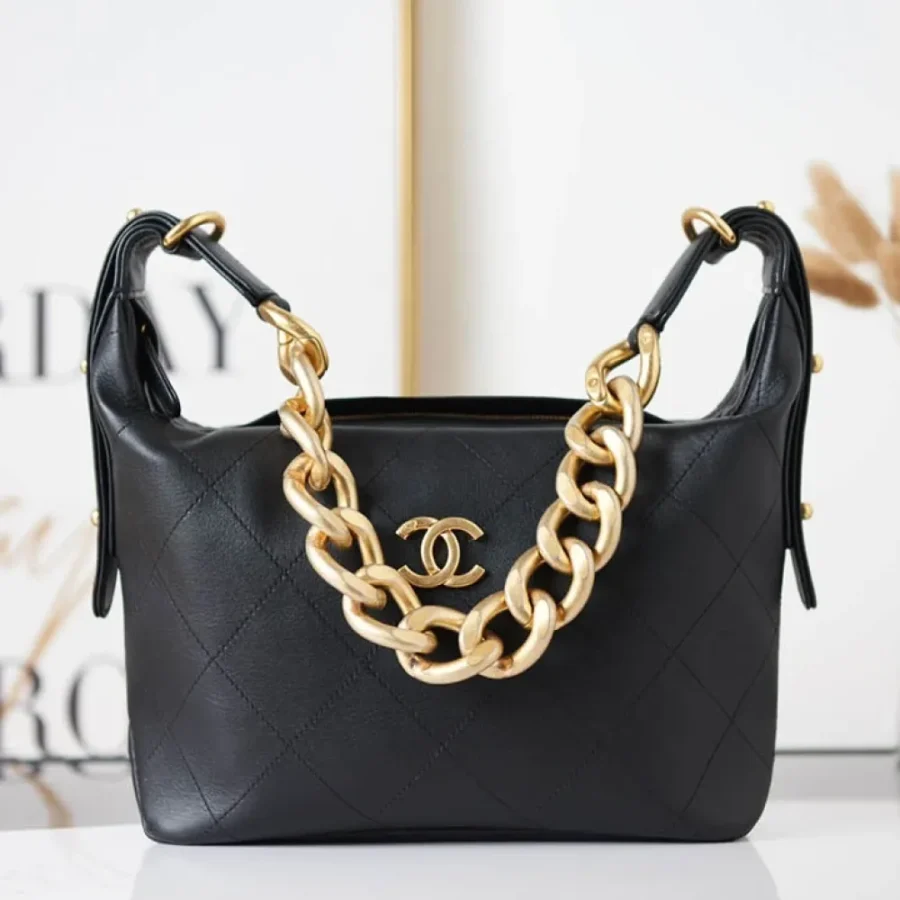 Underarm Bag Size: 28*17*9*cm Model Number: AS2910