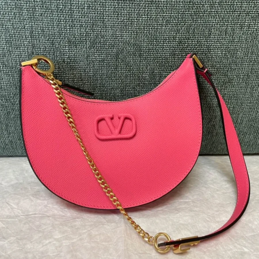 Valentino Size:20x12x4cm Model: 0724