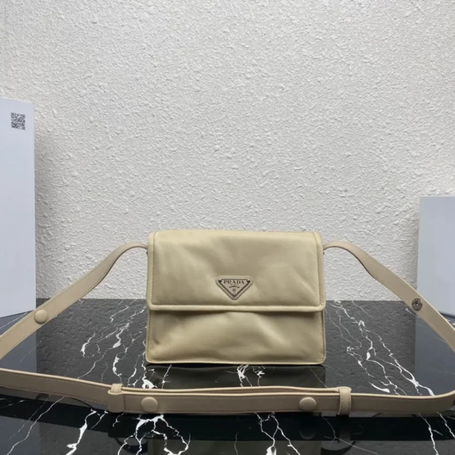 Prada Shoulder Bag Size:16x11cm 1BD313