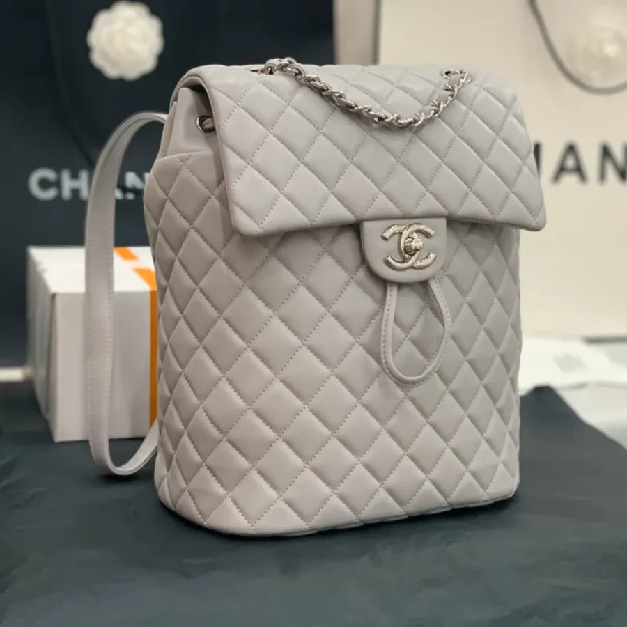 CHANEL Model: 91121# Size: 28X23X13CM