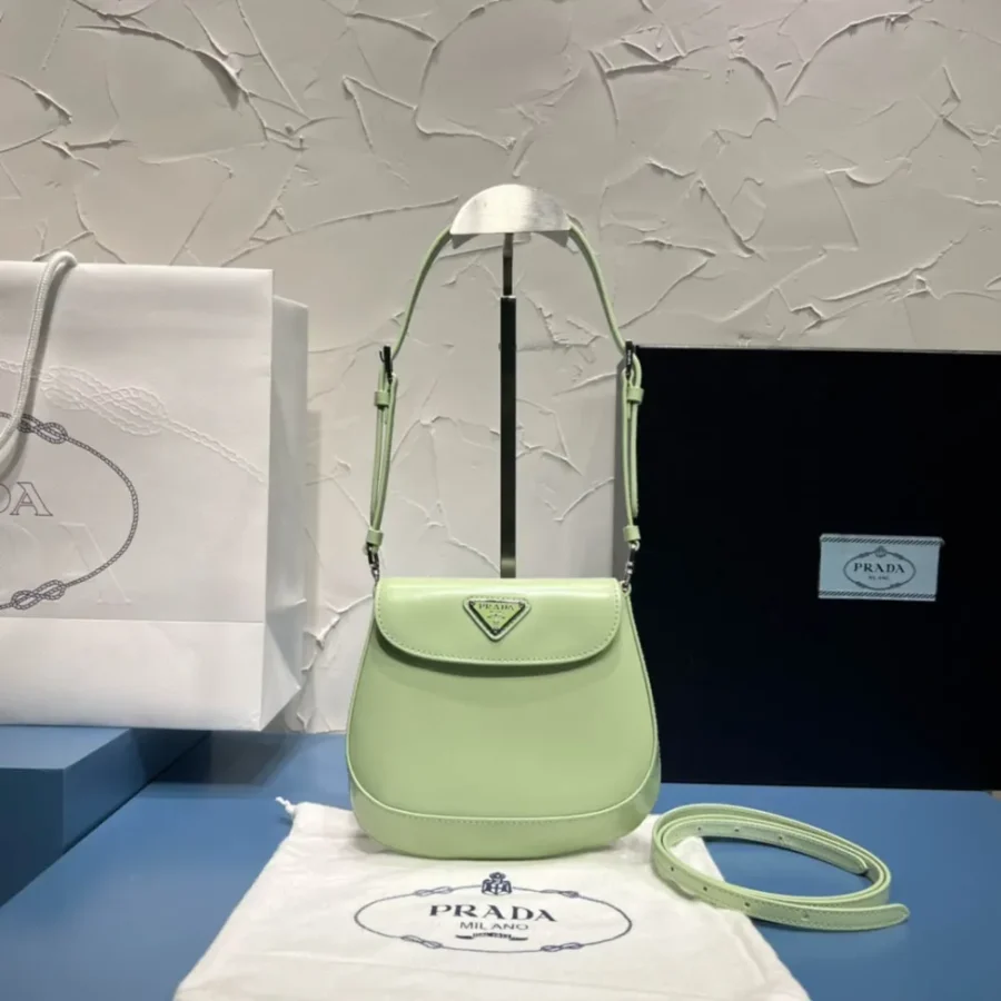 Prada Cleo Series Handbag Size: 17x14.5cm 1BH188