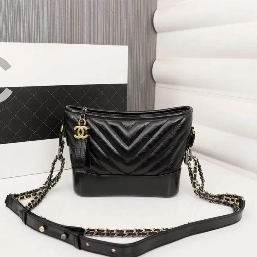 Chanel Stray Bag Size: 20.16.8