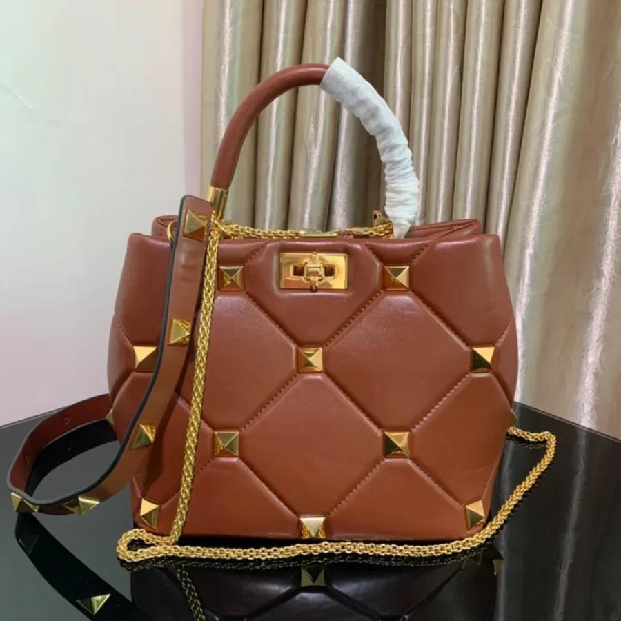 Valentino Model:0097L Size:25x 23x 16cm