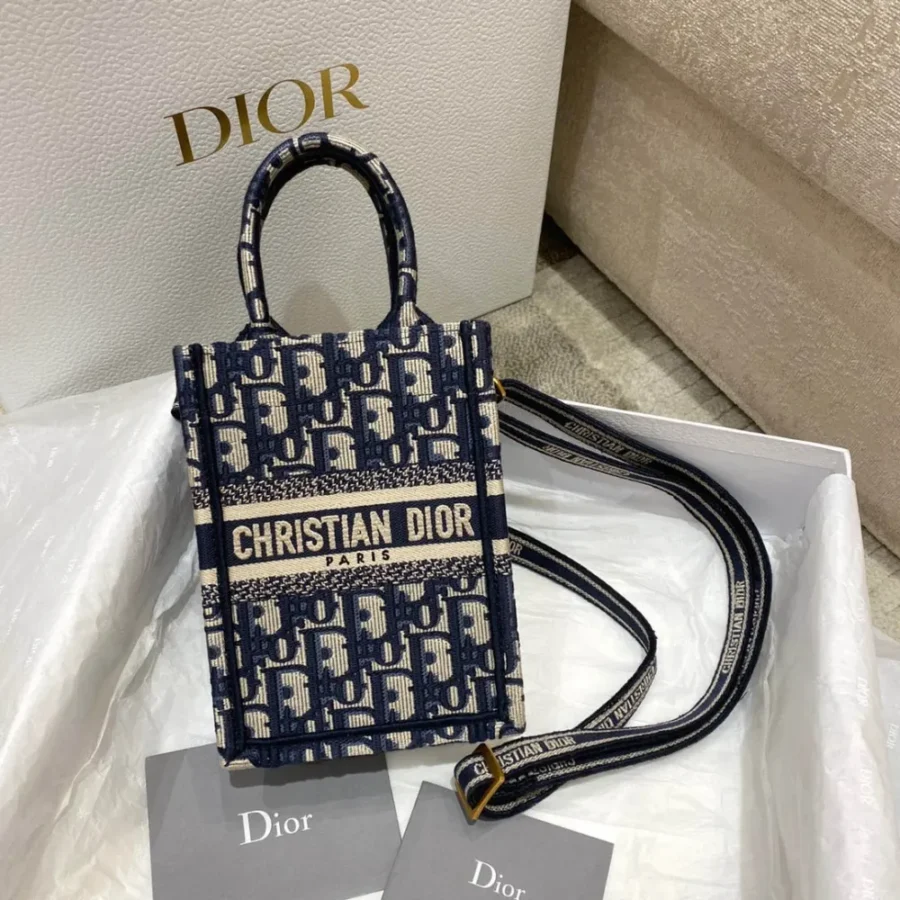 Tote Mini Size:13.5*5*18cm