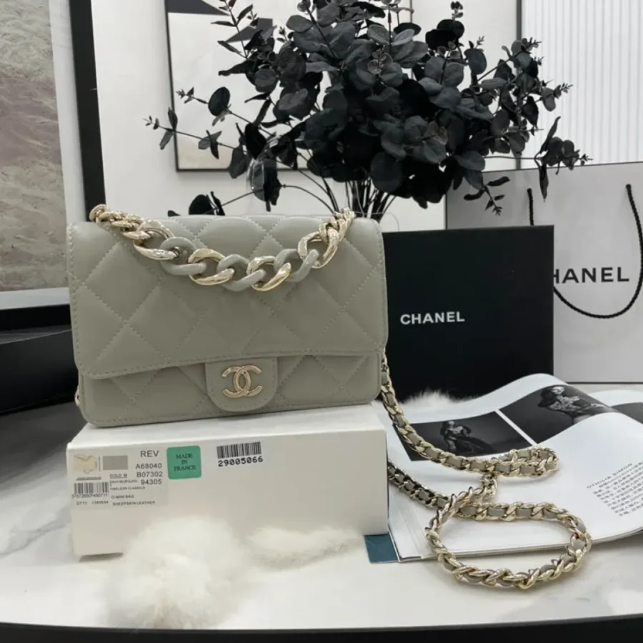 Handbag Size: 19cm Model Number: AP2377/B07302