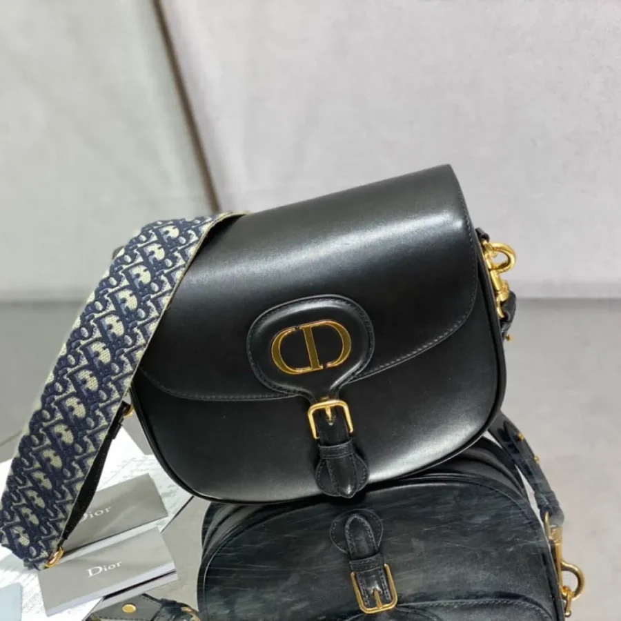 BOBBY Clutch Size: 27 x 8 cm
