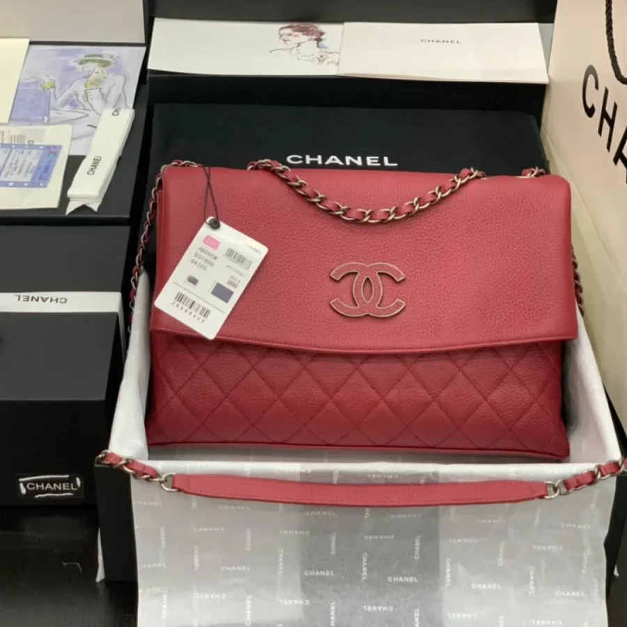 CHANEL shoulder bag Model 8095# Size: 32X7.5X19CM