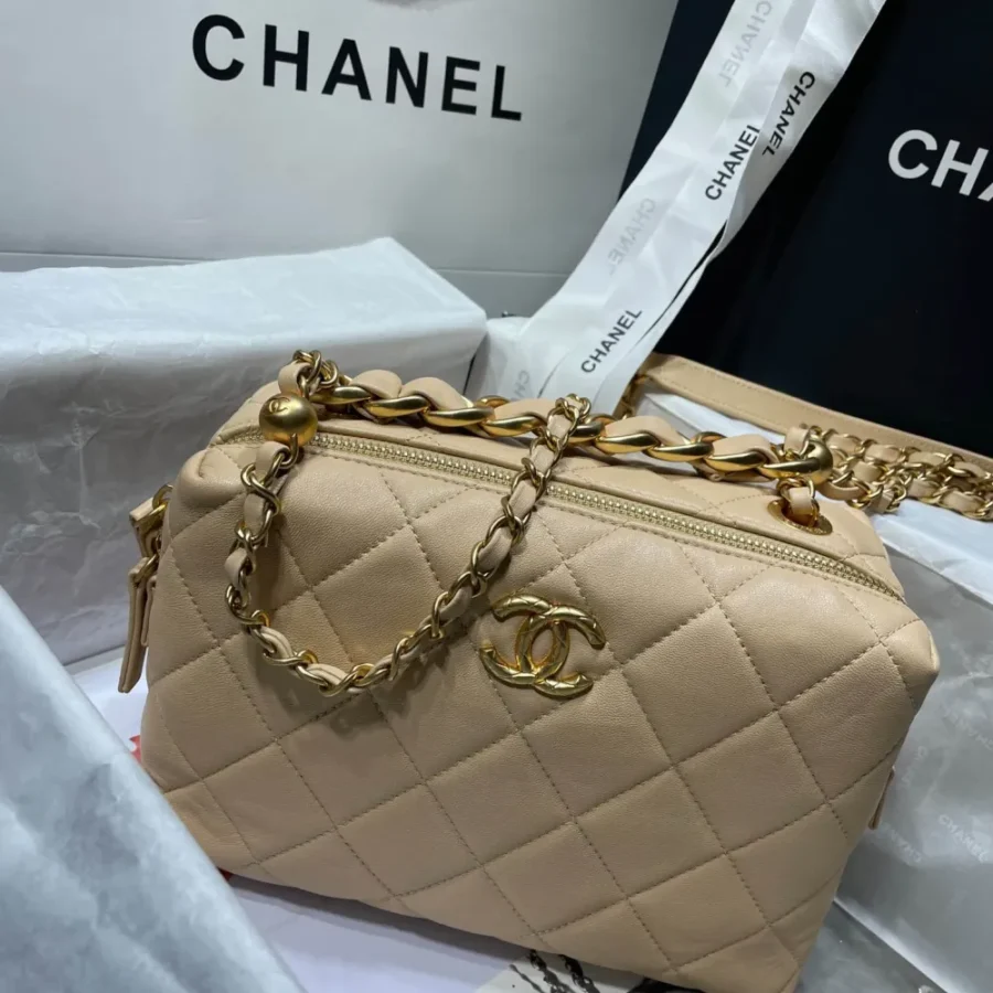CHANEL Size: 22/10/15