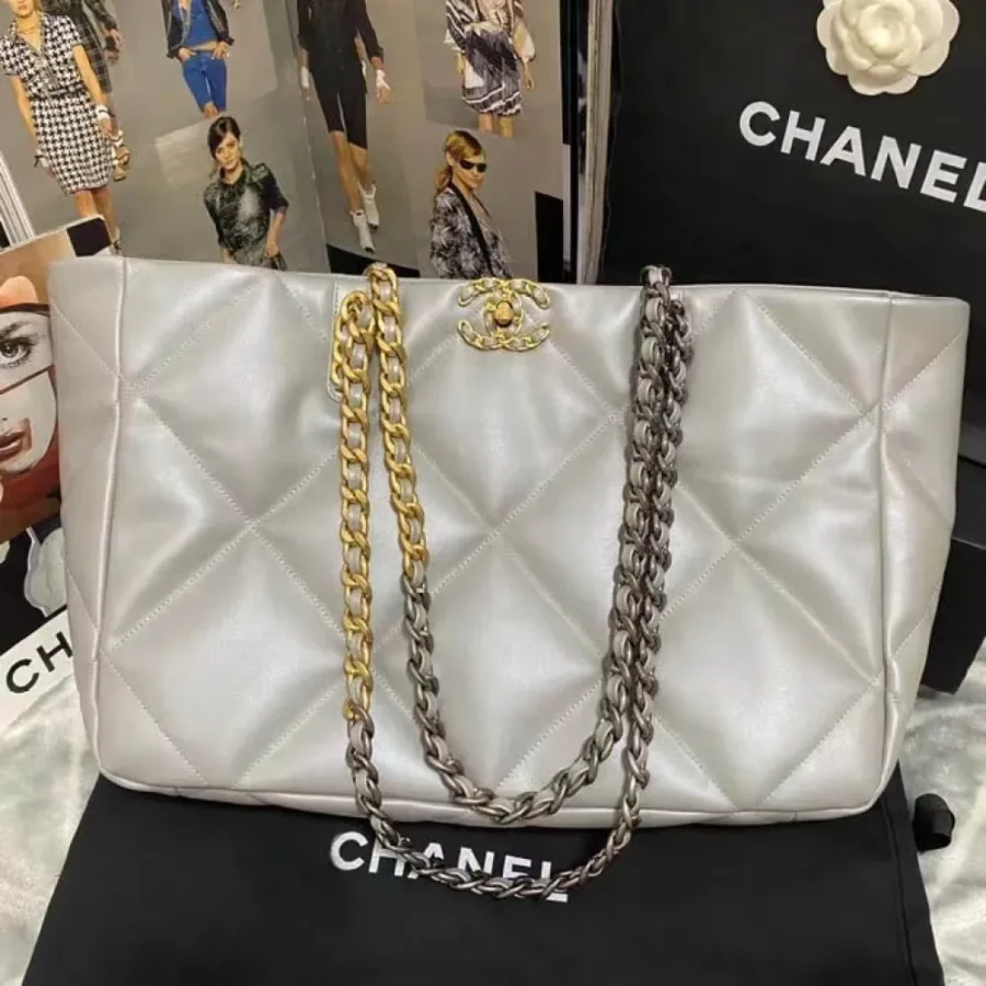 CHANEL Model number: AS3660 Size: 38*28*14