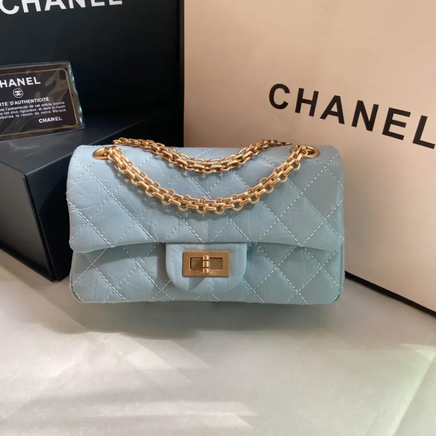 CHANEL Model: 037586ZP Size: 20cm