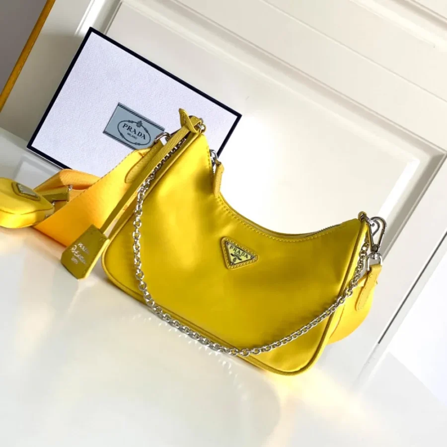 Prada Underarm Bag 1BH204 Size: 22x12cm