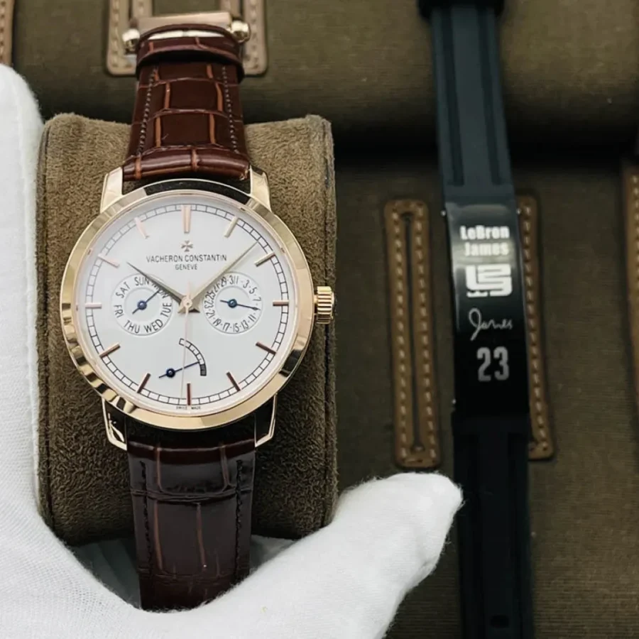 Vacheron Constantin Heritage Watch Ident No.: 47200 Diameter: 41 mm Rose Gold