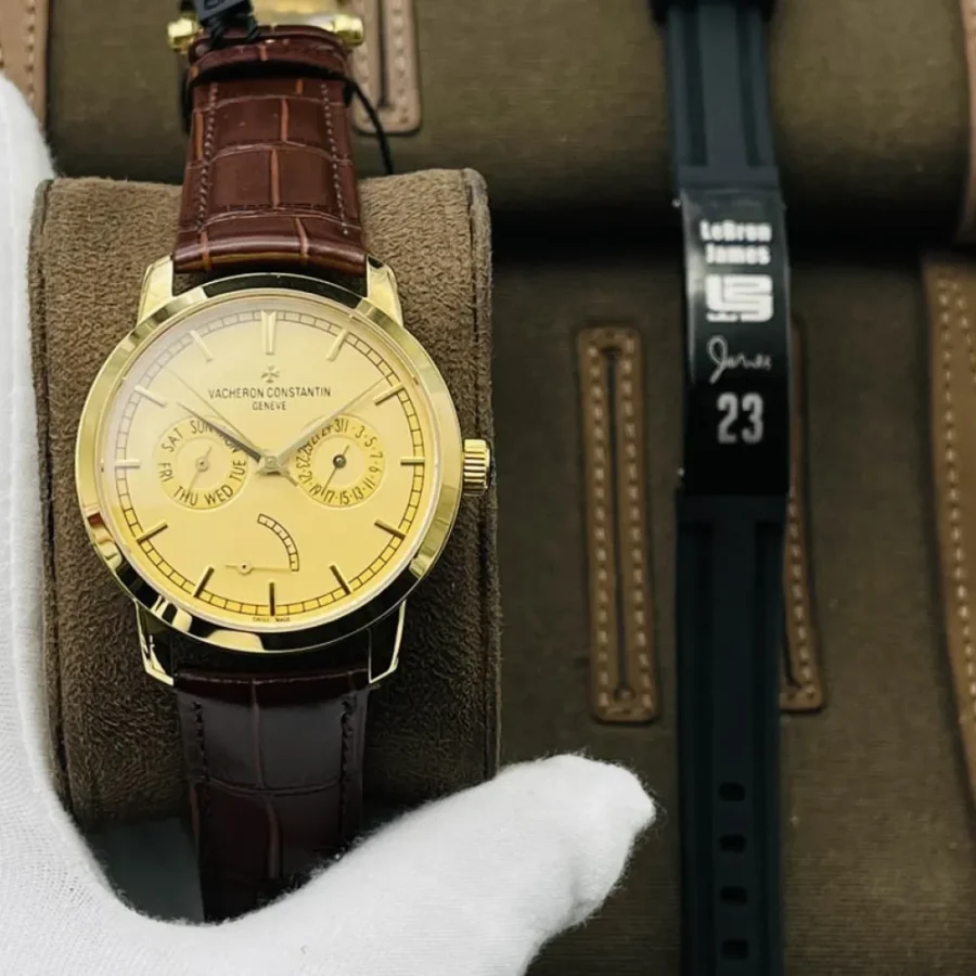 Vacheron Constantin Heritage Watch Ident No.: 47200 Diameter: 41 mm Rose Gold