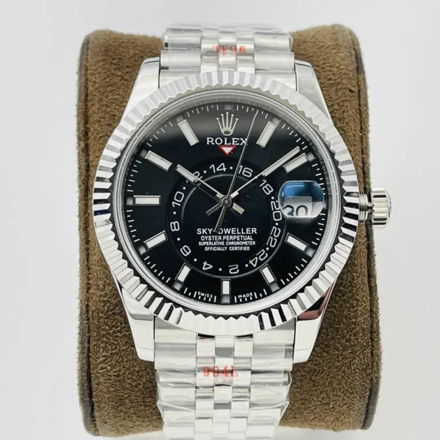 Rolex Skywalker Dimensions: 42mm