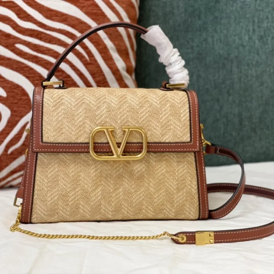 Valentino Model 0530M Size:25x15x11cm