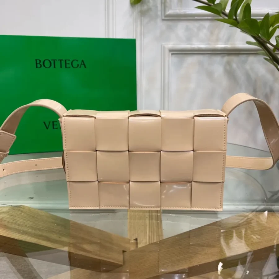 BV Bottega Veneta Cassette bag Size: 23x15cm