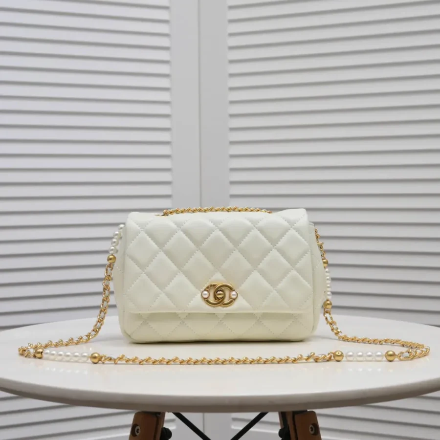 CHANEL Size: 23*13*7cm