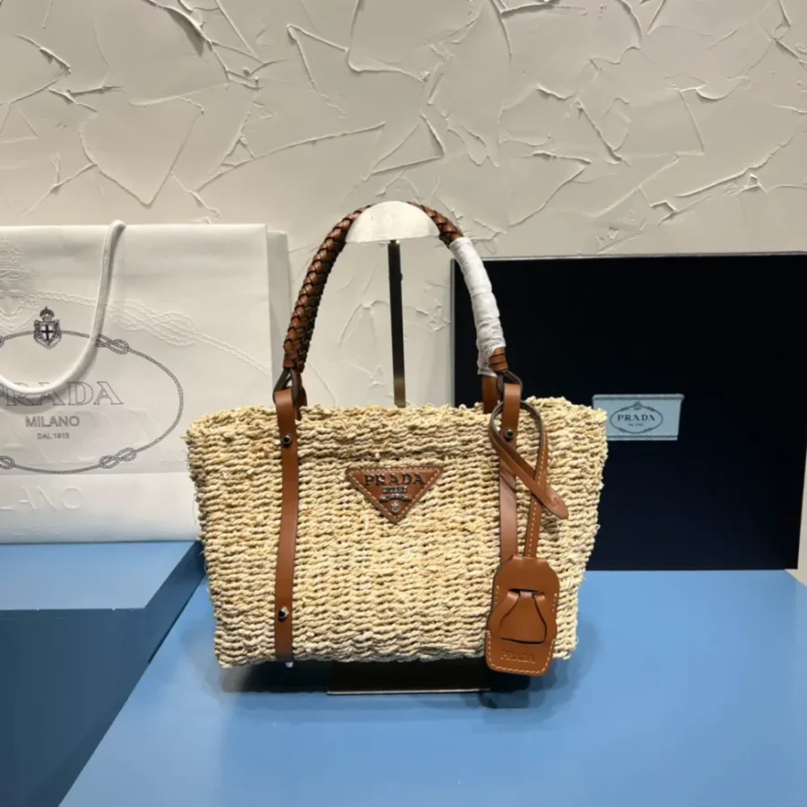 Prada Straw Bag Size: 26x18cm