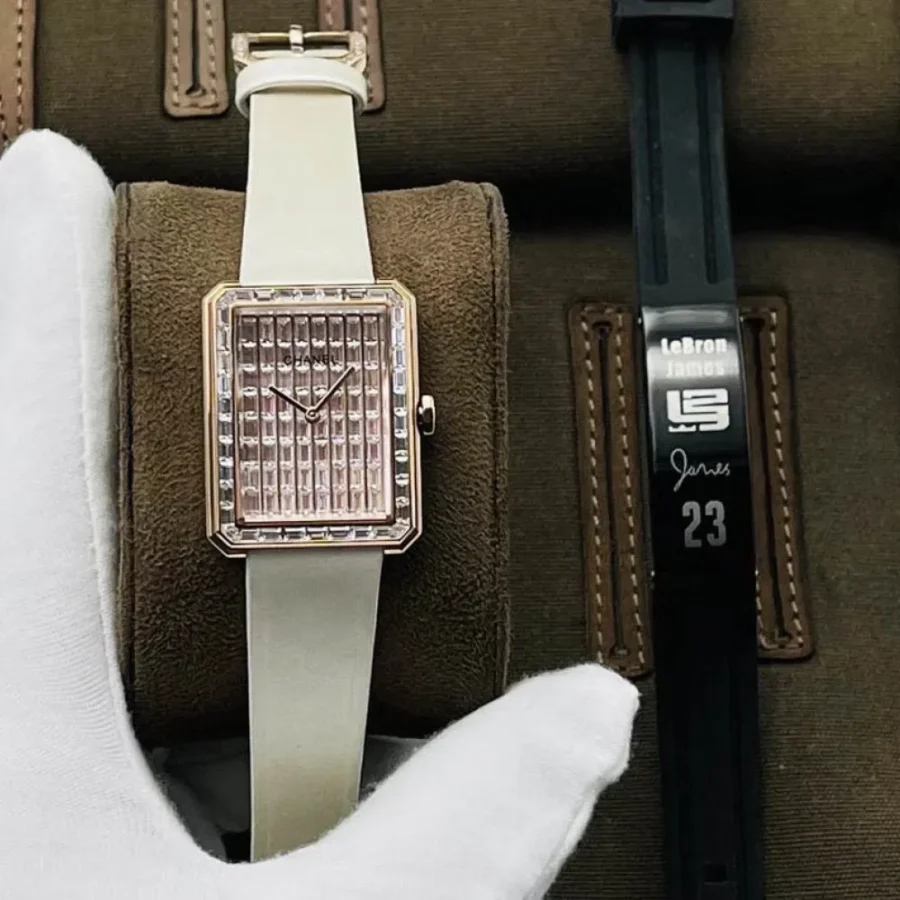 Chanel watch Diameter: 26.7X34.6X7.33 mm