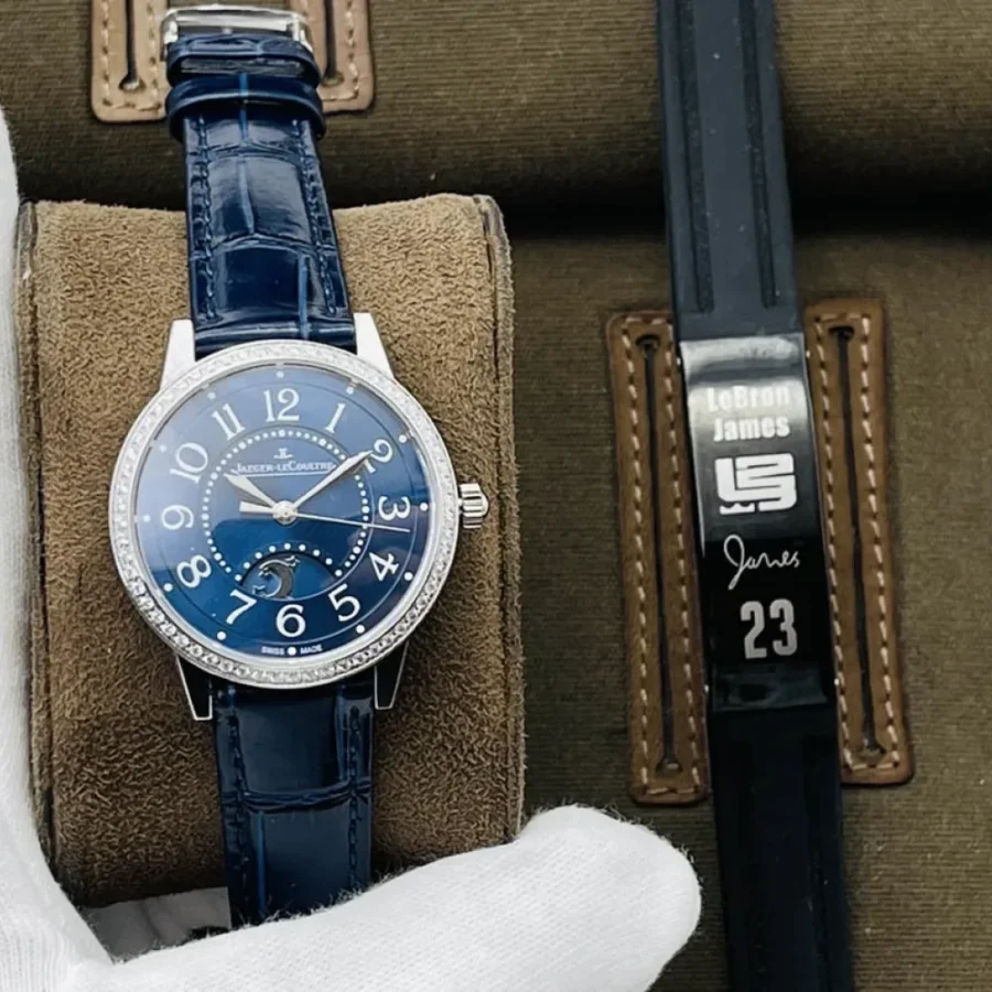 Jaeger-LeCoultre Watch Size: 34MM&*8.52MM