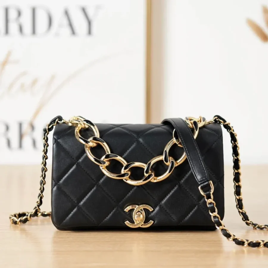 Lambskin Style: AS3366 Size: 20X9X13.5Cm