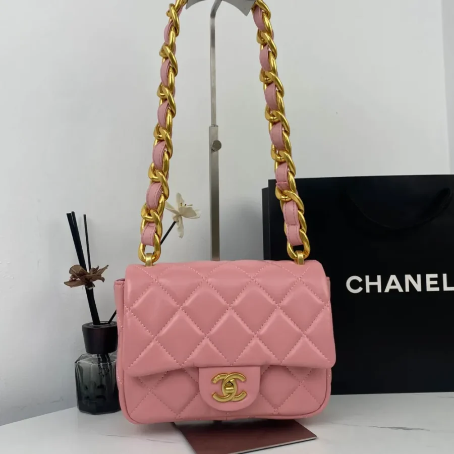 Large Gold Chain Underarm Bag Model Number: As3214